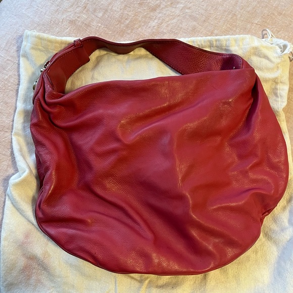 100% authentic magenta Marc Jacobs  real calfskin leather hobo style handbag - Picture 6 of 7